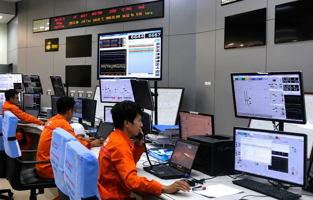 Nhiệt điện Duyên Hải nỗ lực bảo đảm cung ứng điện trong cao điểm - Ảnh 1