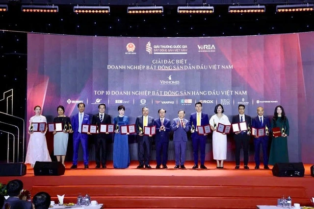 KN Holdings được vinh danh Top 10 doanh nghiệp bất động sản hàng đầu Việt Nam - Ảnh 2