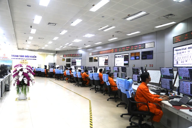 Nhiệt điện Duyên Hải nỗ lực bảo đảm cung ứng điện trong cao điểm - Ảnh 2