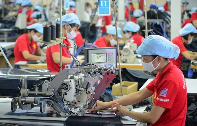 Mổ xẻ hiện tượng lạ nhập siêu 'khủng' gần 14 tỉ USD - Ảnh 2
