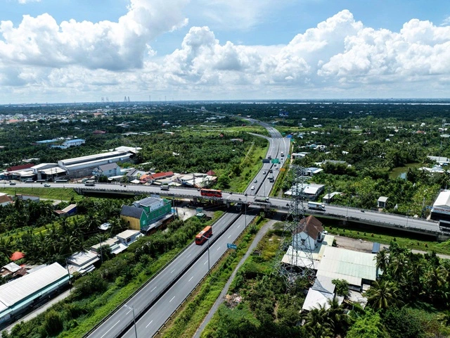 Mở rộng cao tốc TP.HCM - Trung Lương - Mỹ Thuận chậm vì thiếu vật liệu - Ảnh 1