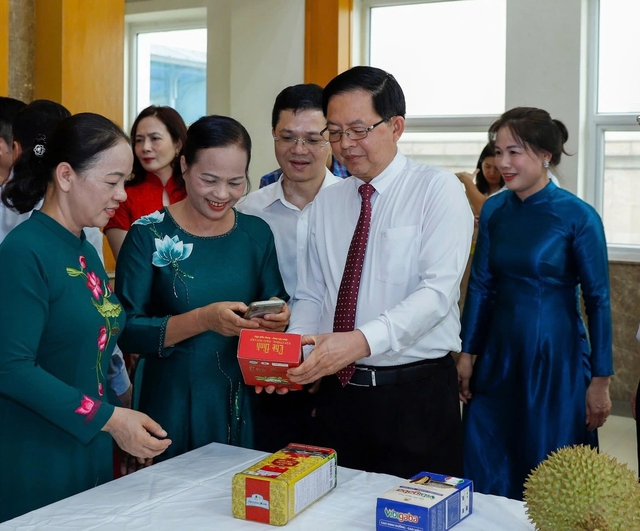 Phó thủ tướng chỉ đạo về hệ thống truy xuất nông sản - Ảnh 1