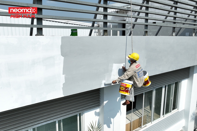 Nhà dột mùa mưa, nỗi khổ không của riêng ai - Ảnh 4