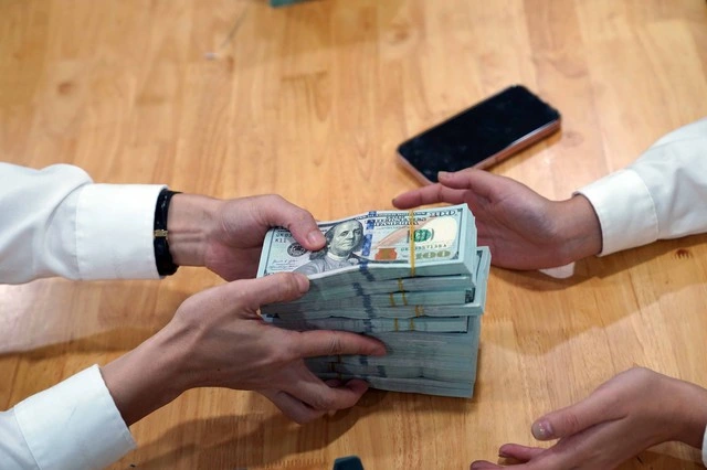 Giá USD hôm nay 2.6.2026: Đô tự do giữ đà tăng - Ảnh 1
