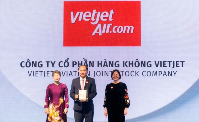 Vinh danh Vietjet trong Top 50 Doanh nghiệp phát triển bền vững - Ảnh 1