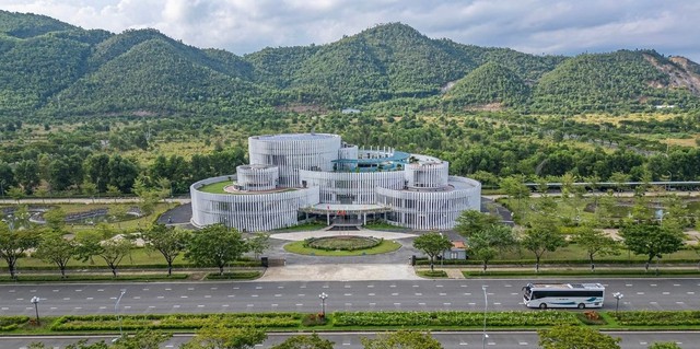 Điểm hẹn tinh hoa - Bất động sản Đà Nẵng đổi pha tăng trưởng - Ảnh 2