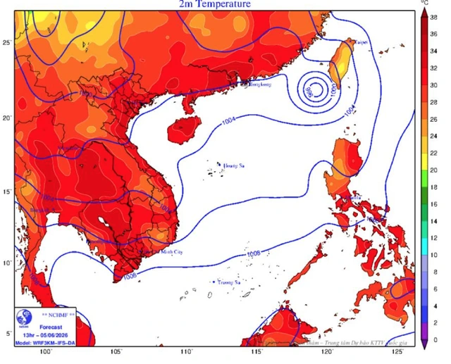Hôm nay, nắng nóng lại vượt mốc 40 độ C - Ảnh 1