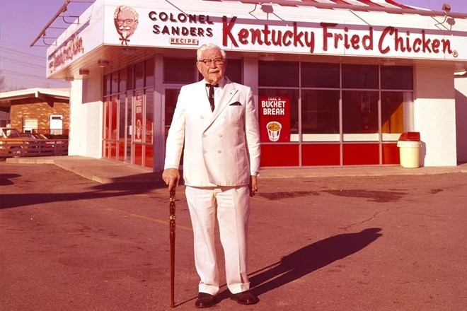 Từng rao bán 9 triệu USD không thành, trụ sở đầu tiên của KFC nay lên sàn đấu giá cùng loạt kỷ vật quý hiếm - Ảnh 1