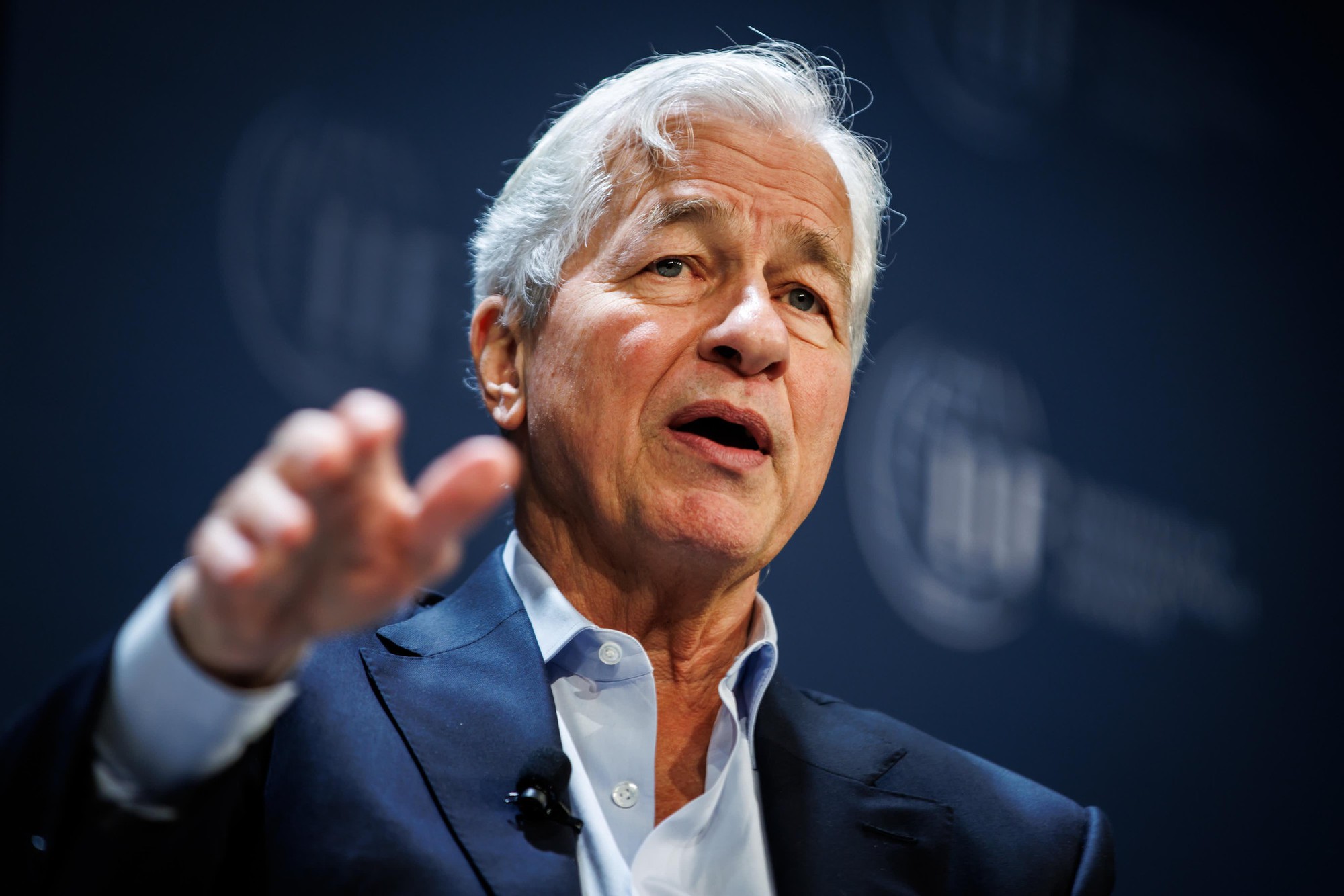 CEO JPMorgan Chase cảnh báo: Thị trường đang đánh giá thấp những rủi ro bủa vây kinh tế toàn cầu - Ảnh 1