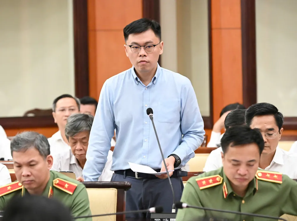 Chủ tịch UBND TPHCM: Giải ngân 100% vốn đầu tư công là "pháp lệnh" - Ảnh 1
