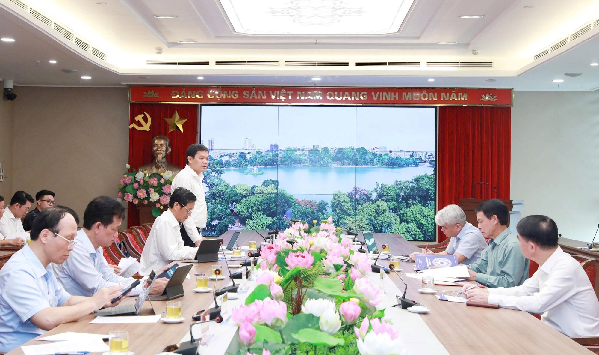 Phát triển hạ tầng sân golf gắn với tăng trưởng kinh tế và du lịch - Ảnh 1