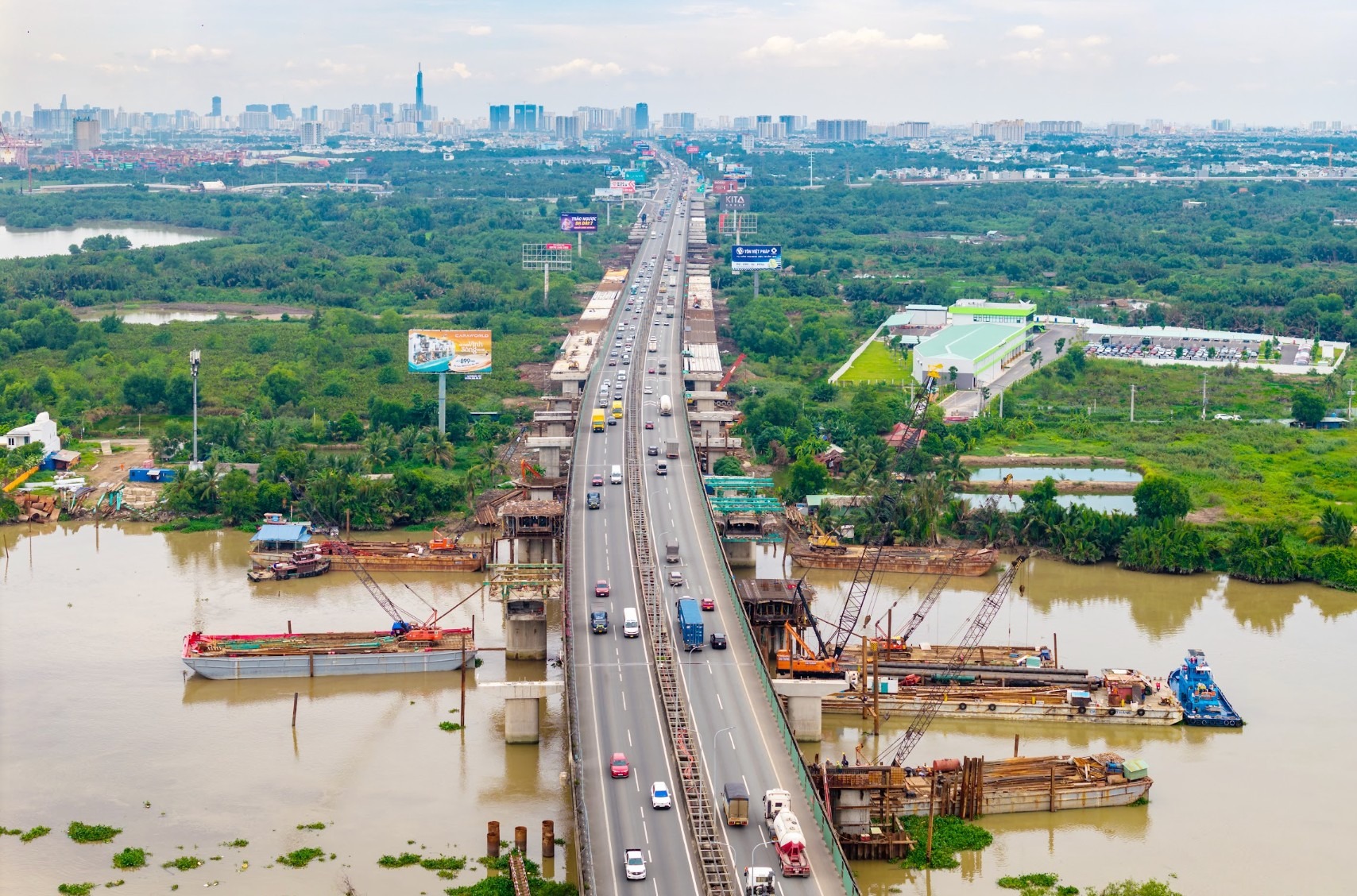 Huy động 800 người, 100 máy móc đẩy nhanh tiến độ, Liên danh Đèo Cả quyết về đích dự án gần 15.000 tỷ đồng theo mục tiêu Thủ tướng giao