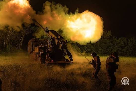 TST: 6.000 quân Ukraine kẹt trong vòng vây, tình hình nguy ngập - Trận lớn nhất bắt đầu, Nga bất ngờ chừa 1 mục tiêu duy nhất - Ảnh 1