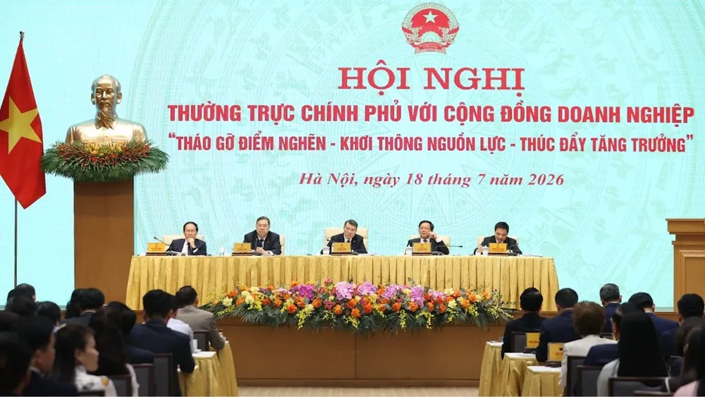 Kiến nghị nâng ngưỡng không phải đóng thuế trên doanh thu đối với hộ kinh doanh lên 3 tỷ đồng/năm