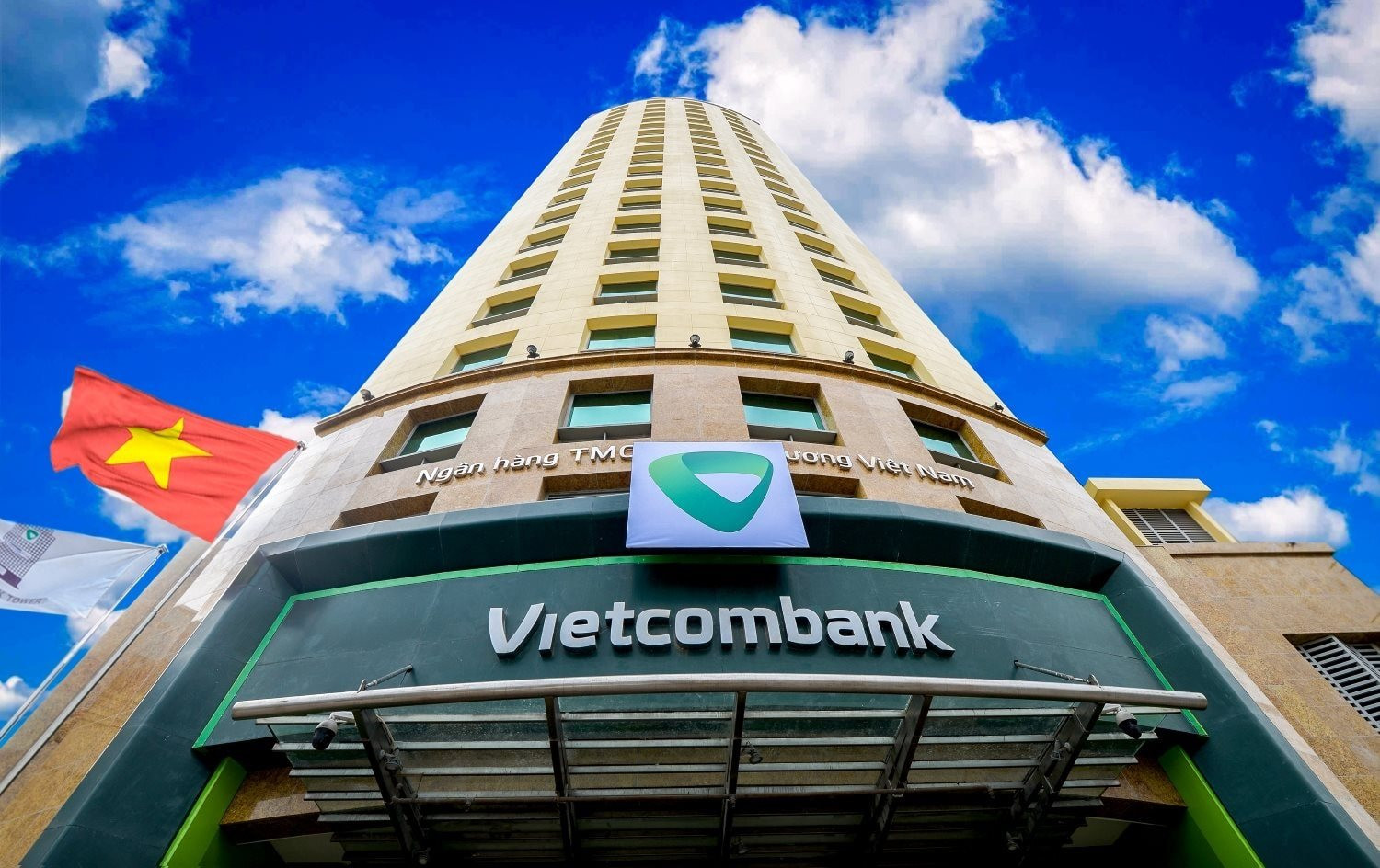 Nhờ đâu lợi nhuận Vietcombank tăng vọt lên mức cao chưa từng có?