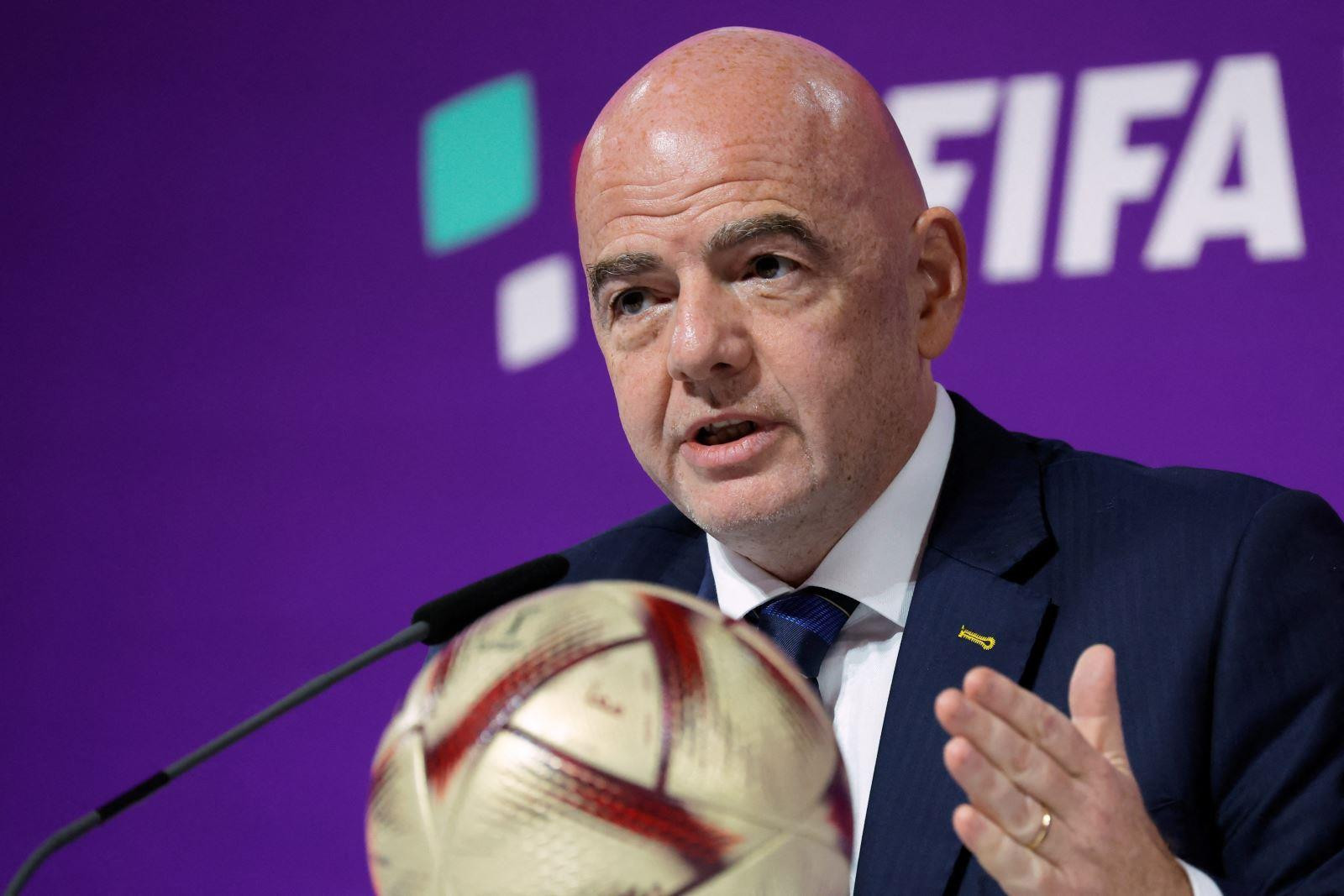 Đề nghị điều tra Chủ tịch FIFA