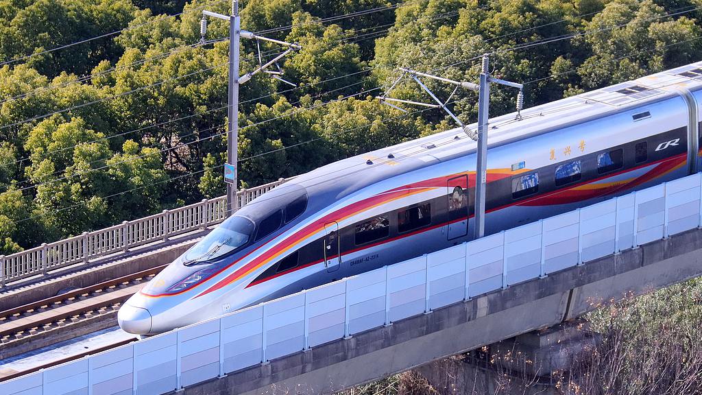 Không hổ danh là Trung Quốc: Tàu chạy với tốc độ "xé gió" 350km/h, công nghệ phanh cũng phải ở tầm cao - Ảnh 1