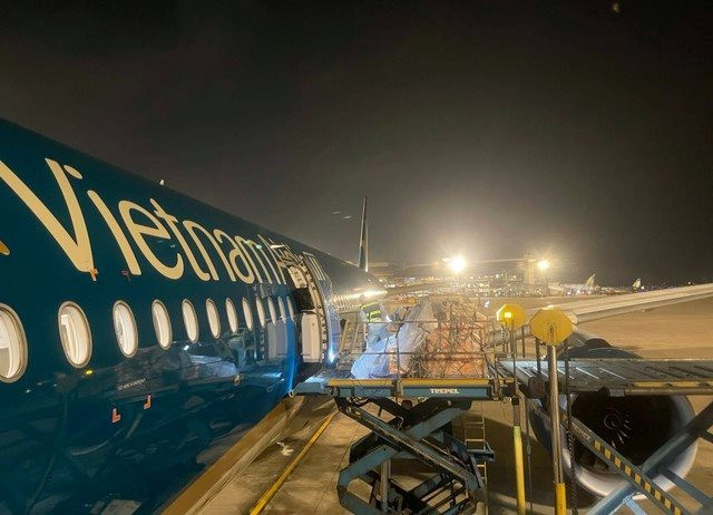 Vietnam Airlines vừa có chuyến bay lạ, chỉ thua không quân Đức một điều - Ảnh 1