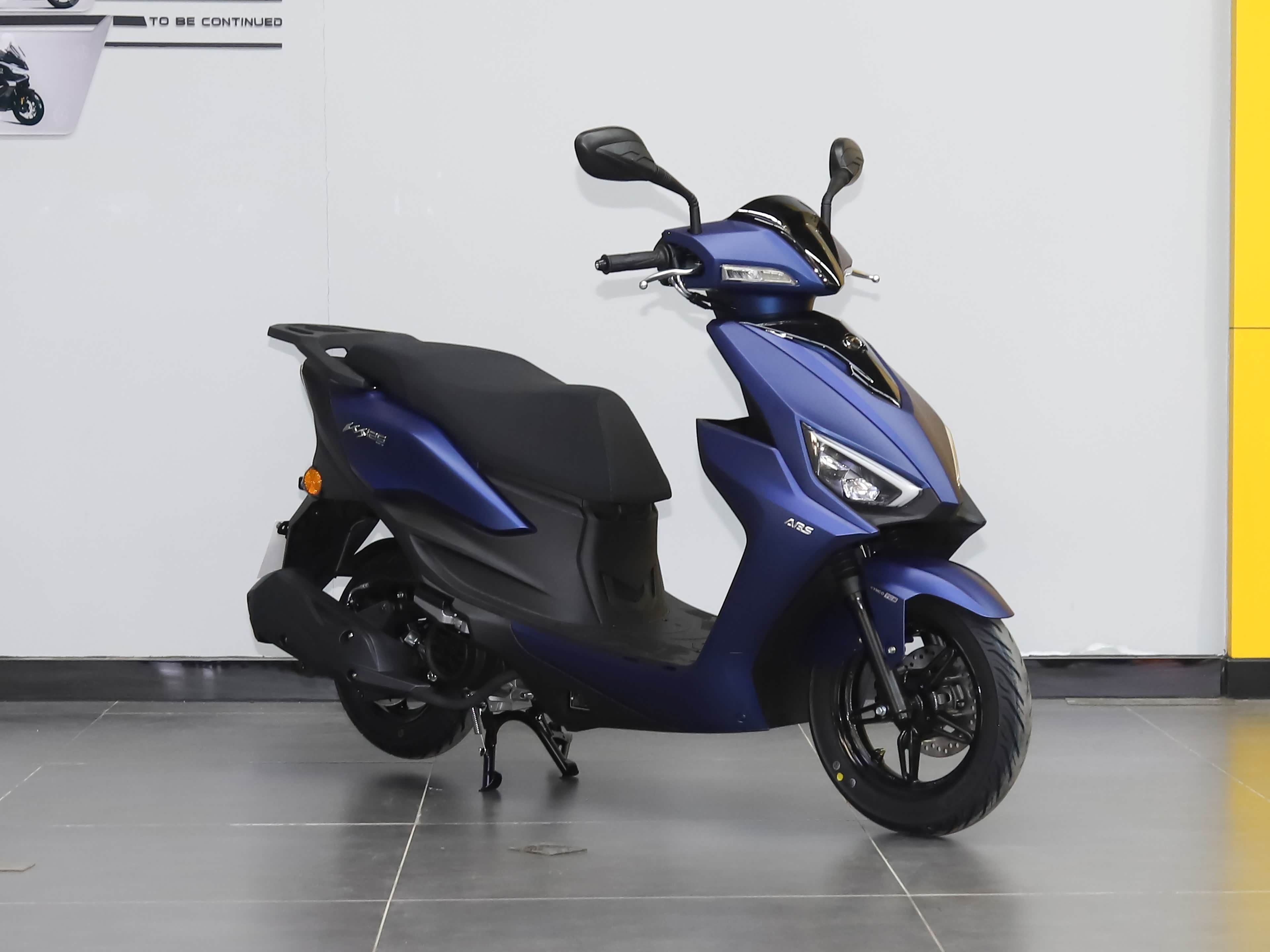 Có phanh ABS và TCS giá chỉ hơn 30 triệu: Kymco KS125 quyết đấu sòng phẳng, dồn Honda Vision vào thế khó