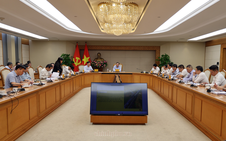 Gặp Phó Thủ tướng, lãnh đạo Sun Group đưa ra kiến nghị gì cho dự án kết nối với 'siêu sân bay' hơn 196.000 tỷ đồng - Ảnh 1