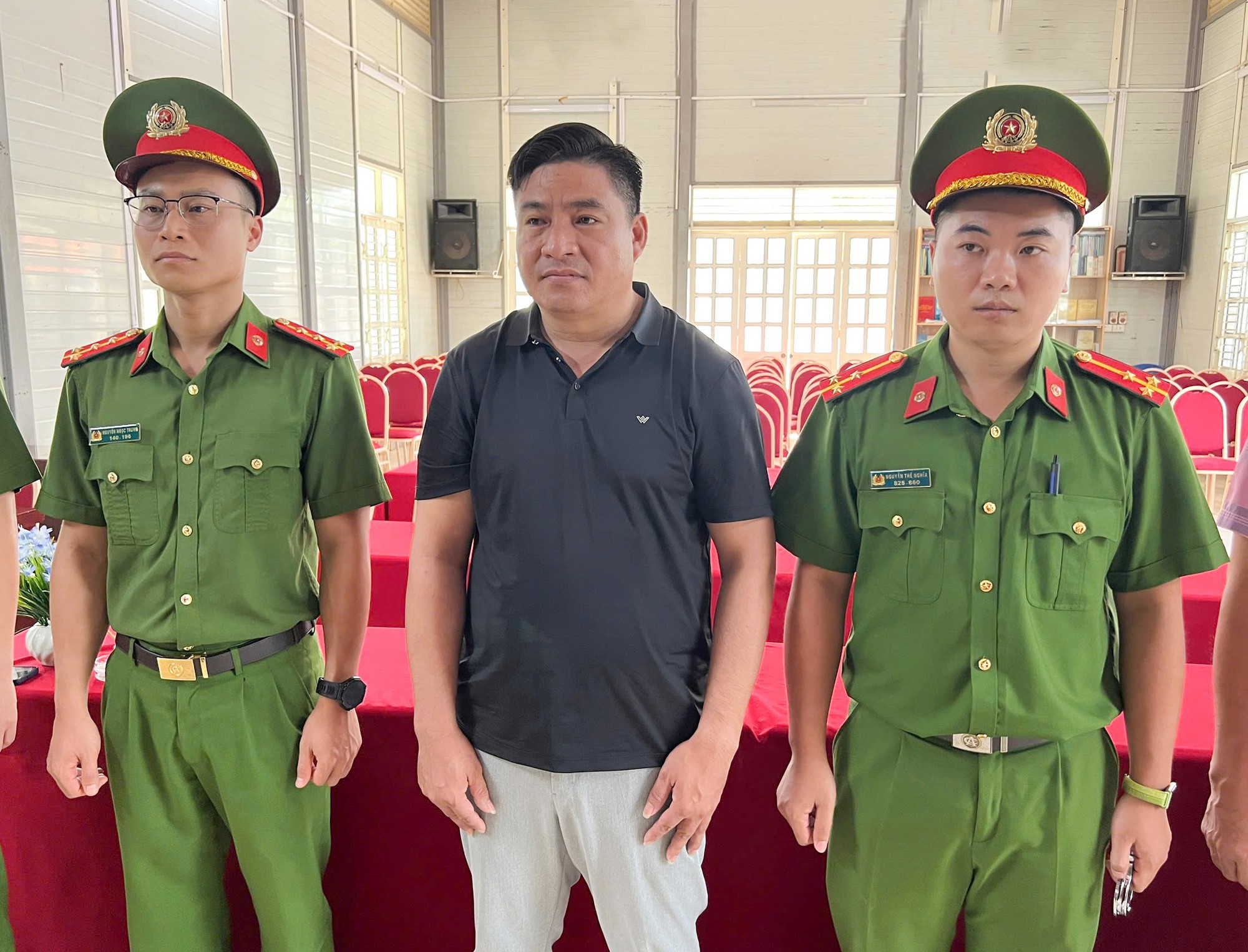 Quyết định bắt tạm giam giám đốc công ty xây dựng Bùi Văn Hưng SN 1985 - Ảnh 1