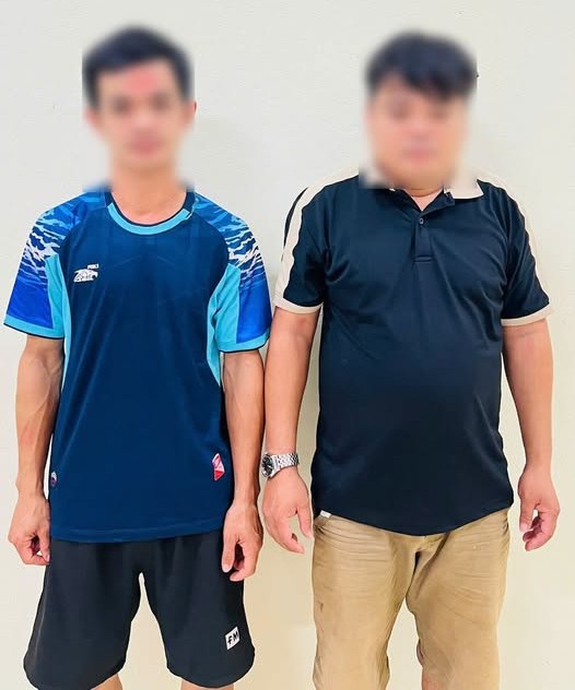 Từ số tiền hơn 21 triệu đồng, 2 người đàn ông 9X bị tạm giữ khẩn cấp - Ảnh 1
