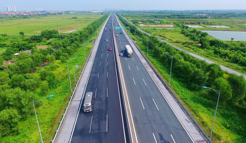 Tăng trưởng hai con số, kịch bản tăng tốc 6 tháng cuối năm