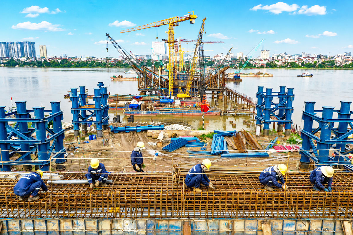 Tăng tốc thi công cầu Trần Hưng Đạo - Ảnh 1