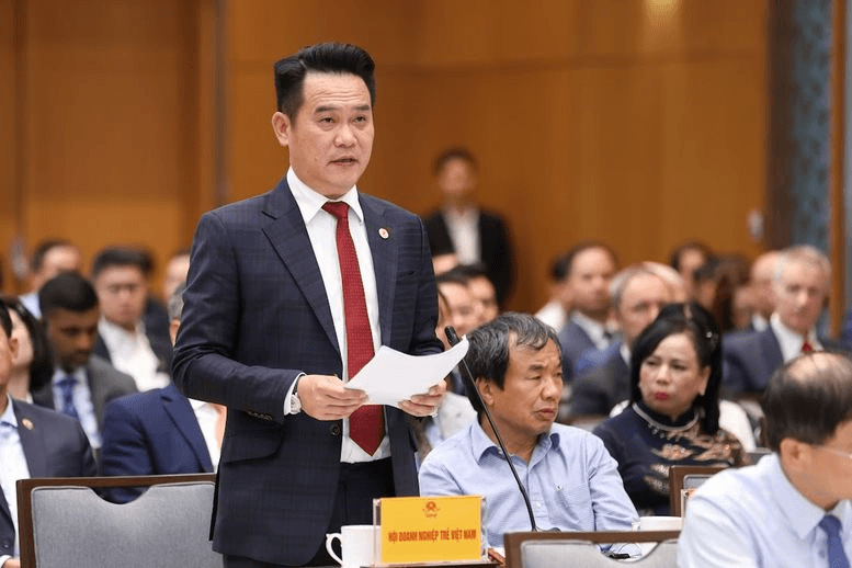 Gặp Thủ tướng, ông Đặng Hồng Anh kiến nghị rà soát chính sách tiền thuê đất khi nhiều nơi tăng đột biến tới 35 lần - Ảnh 1