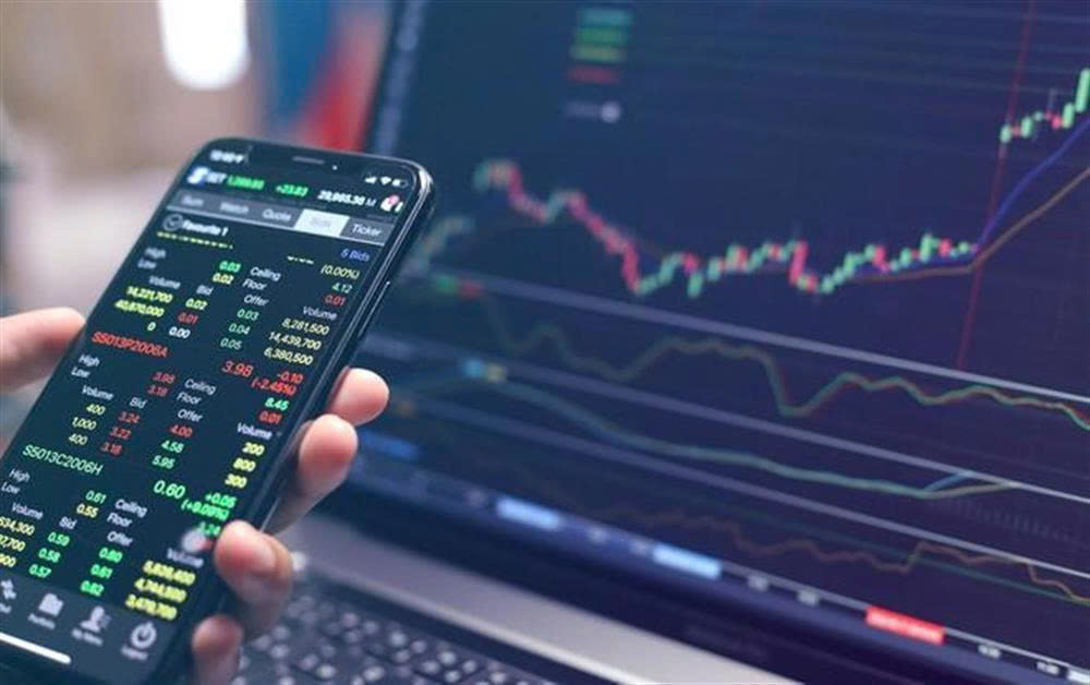 Cẩn trọng với lời mời đầu tư tài chính, tiền ảo từ người lạ trên mạng xã hội