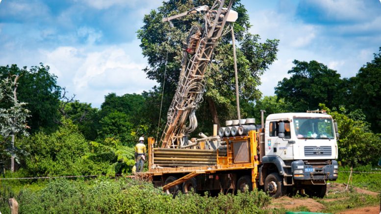 Khoan sâu xuống lòng đất, phát hiện thân quặng vàng 'khủng' dài gần 180 mét