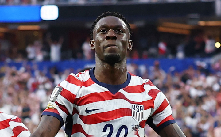 Tổng thống Trump gọi điện, FIFA lập tức xóa thẻ đỏ cho cầu thủ Mỹ - Ảnh 1