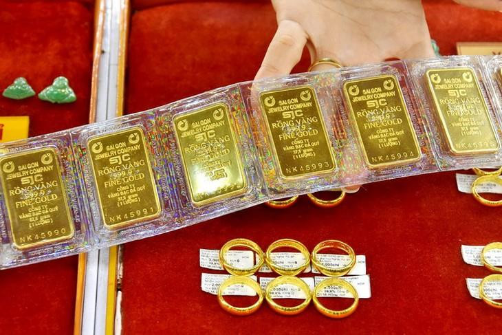 Giá vàng nhẫn trơn, vàng miếng sáng 24/7 tại SJC, PNJ, DOJI, Bảo Tín Minh Châu và Bảo Tín Mạnh Hải tiếp tục giảm - Ảnh 1