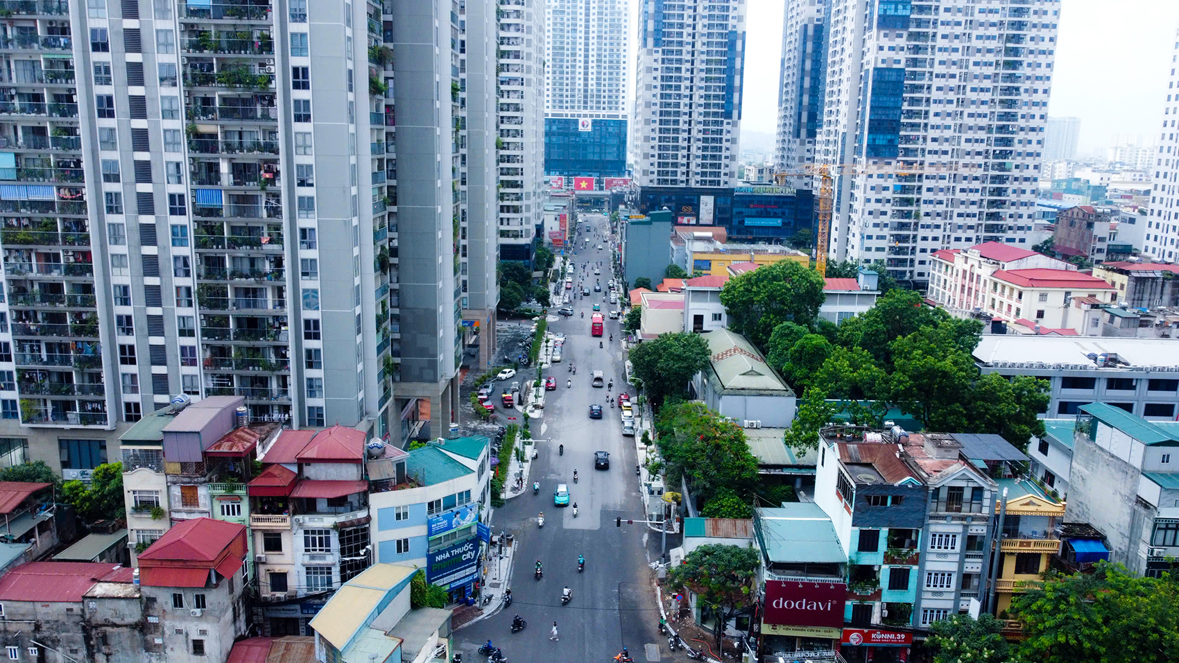 Từng là nỗi ám ảnh tắc đường, Nguyễn Tuân giờ khác quá khiến người Hà Nội không khỏi vui mừng - Ảnh 1