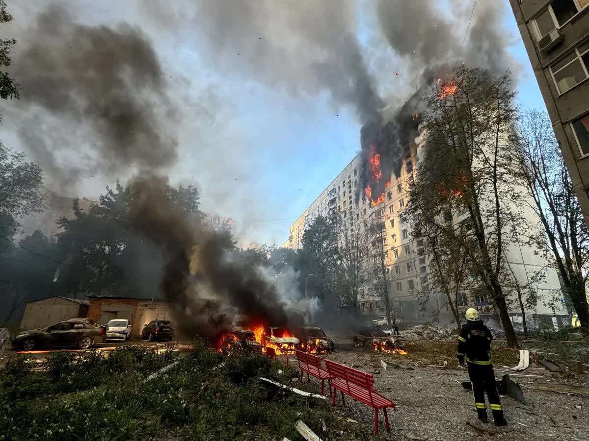Nga dồn dập không kích, Ukraine lộ điểm yếu: Hơn 600 vụ tấn công nhằm lực lượng tuyển quân - Ảnh 1