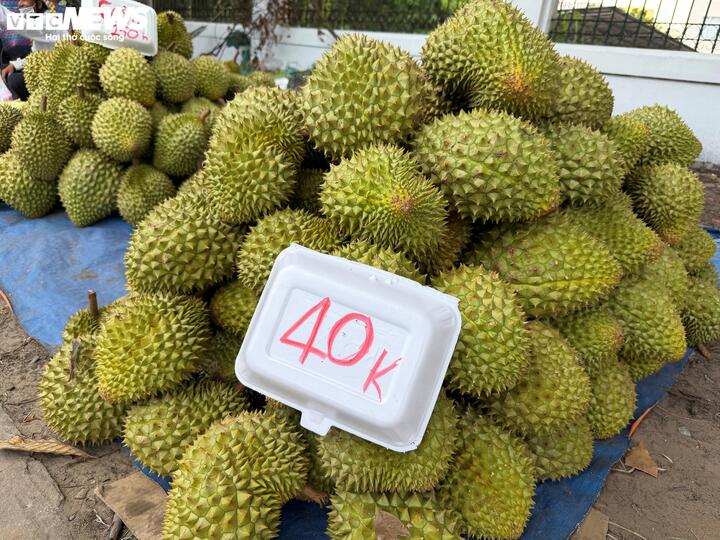 Vì sao cùng một loại nông sản nhưng giá bán chênh nhau cả chục lần? - Ảnh 1