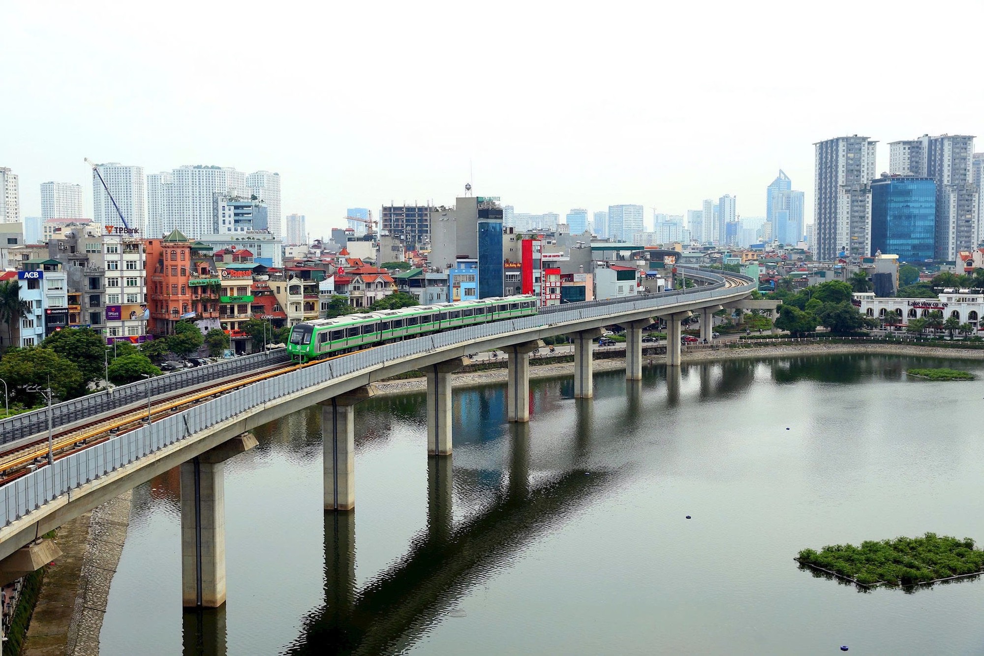 Nguồn cung tăng, thị trường căn hộ Hà Nội giá vẫn chưa hạ nhiệt