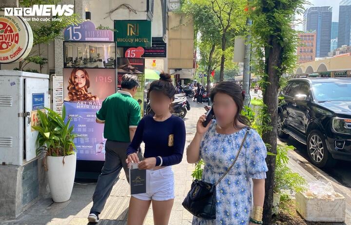 Người TP.HCM toát mồ hôi đi bán kim cương - Ảnh 1