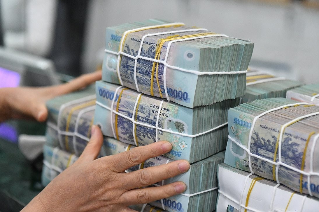 Lãi suất ngân hàng 18/7 tại MB, Sacombank, HDBank, Agribank, Vietcombank, BIDV, VietinBank,... - Ảnh 1