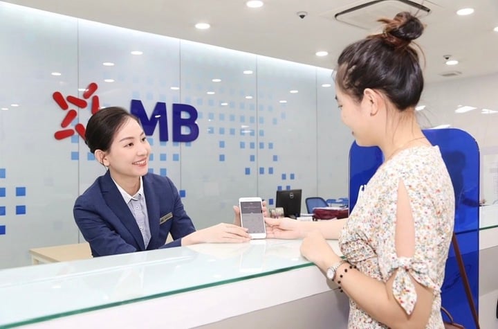 Một ngân hàng đưa ra lãi suất tiết kiệm 8%/năm cho kỳ hạn 6 tháng - Ảnh 1