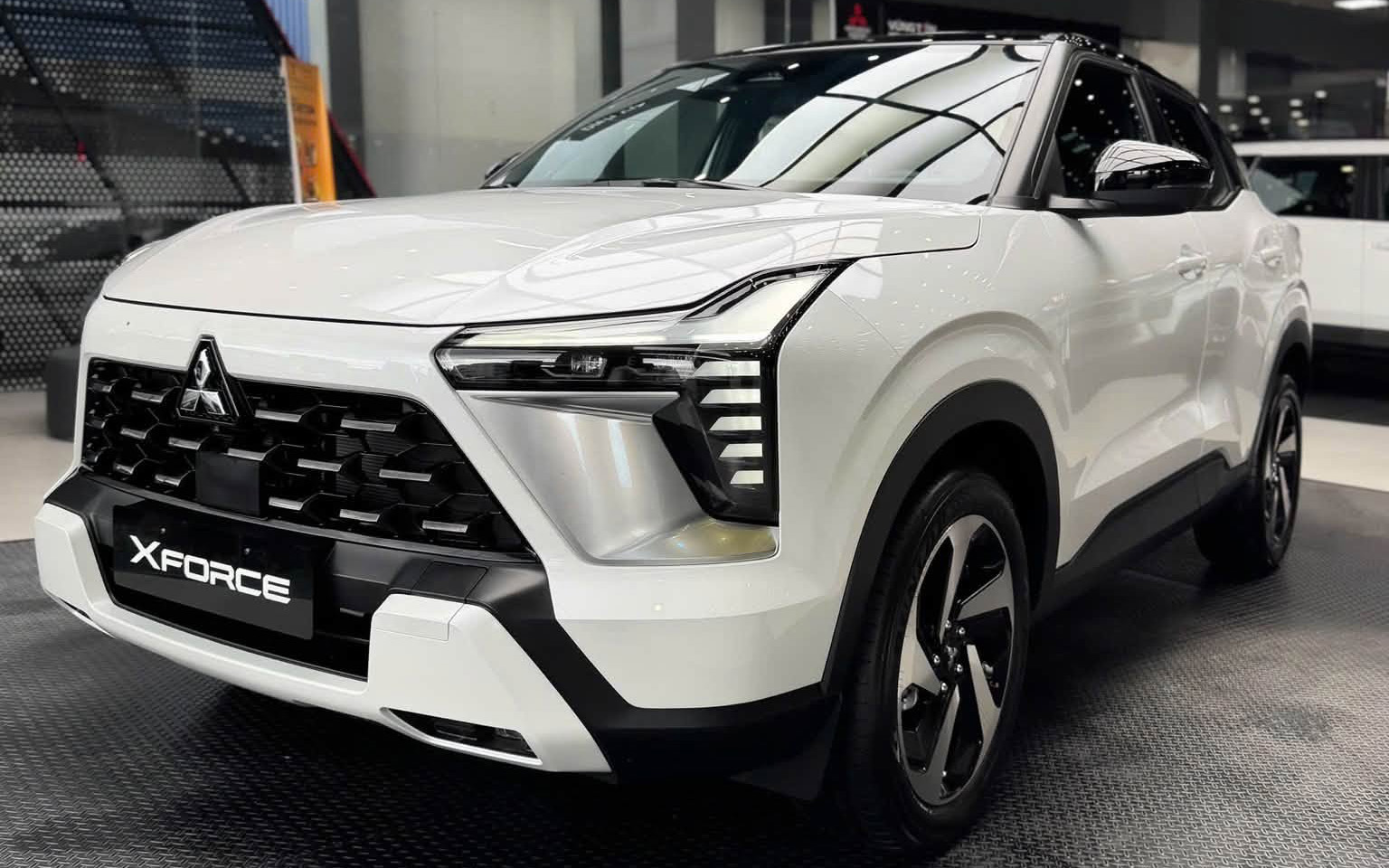 Mitsubishi Xforce 2026 lần đầu giảm giá lăn bánh tới 66 triệu: Bản ‘base’ trừ hết còn 545 triệu đồng, thêm sức ép cho Seltos với giá mới rẻ hơn - Ảnh 1