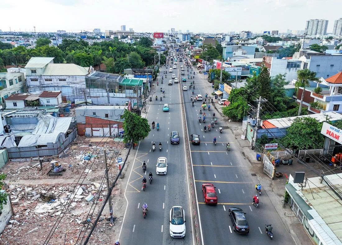 Địa thế danh giá - điểm đầu QL13 kiến tạo giá trị The Emerald Boulevard