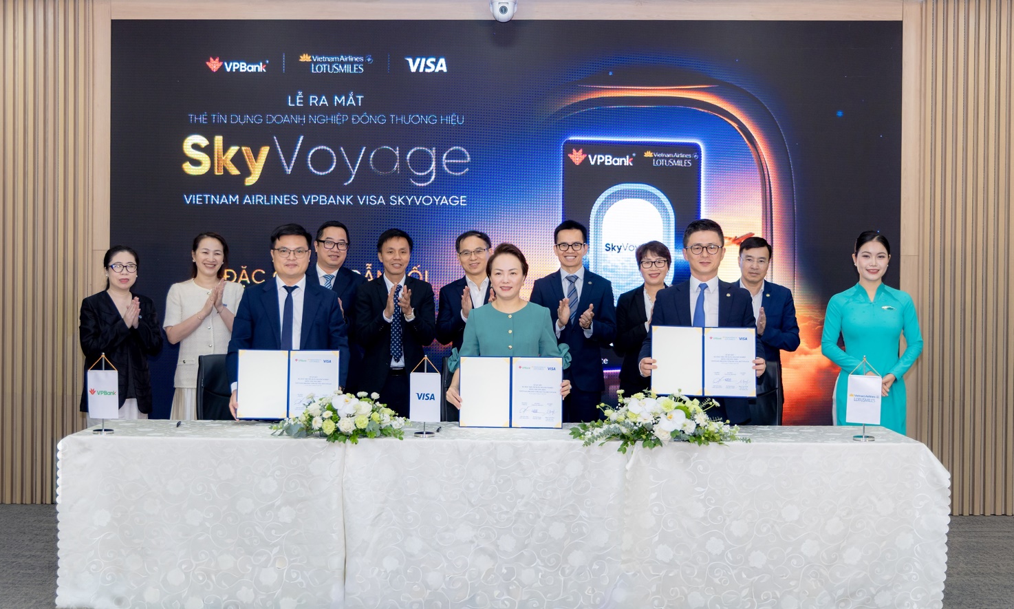 Biến chi tiêu doanh nghiệp thành dặm bay: VPBank, Vietnam Airlines và Visa ra mắt thẻ SkyVoyage - Ảnh 1