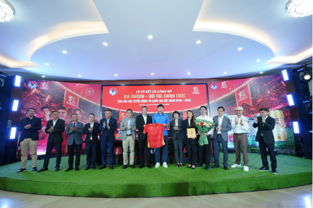 SABECO và VFF gia hạn hợp tác chiến lược, tiếp sức cho bóng đá Việt Nam giai đoạn 2026 - 2029