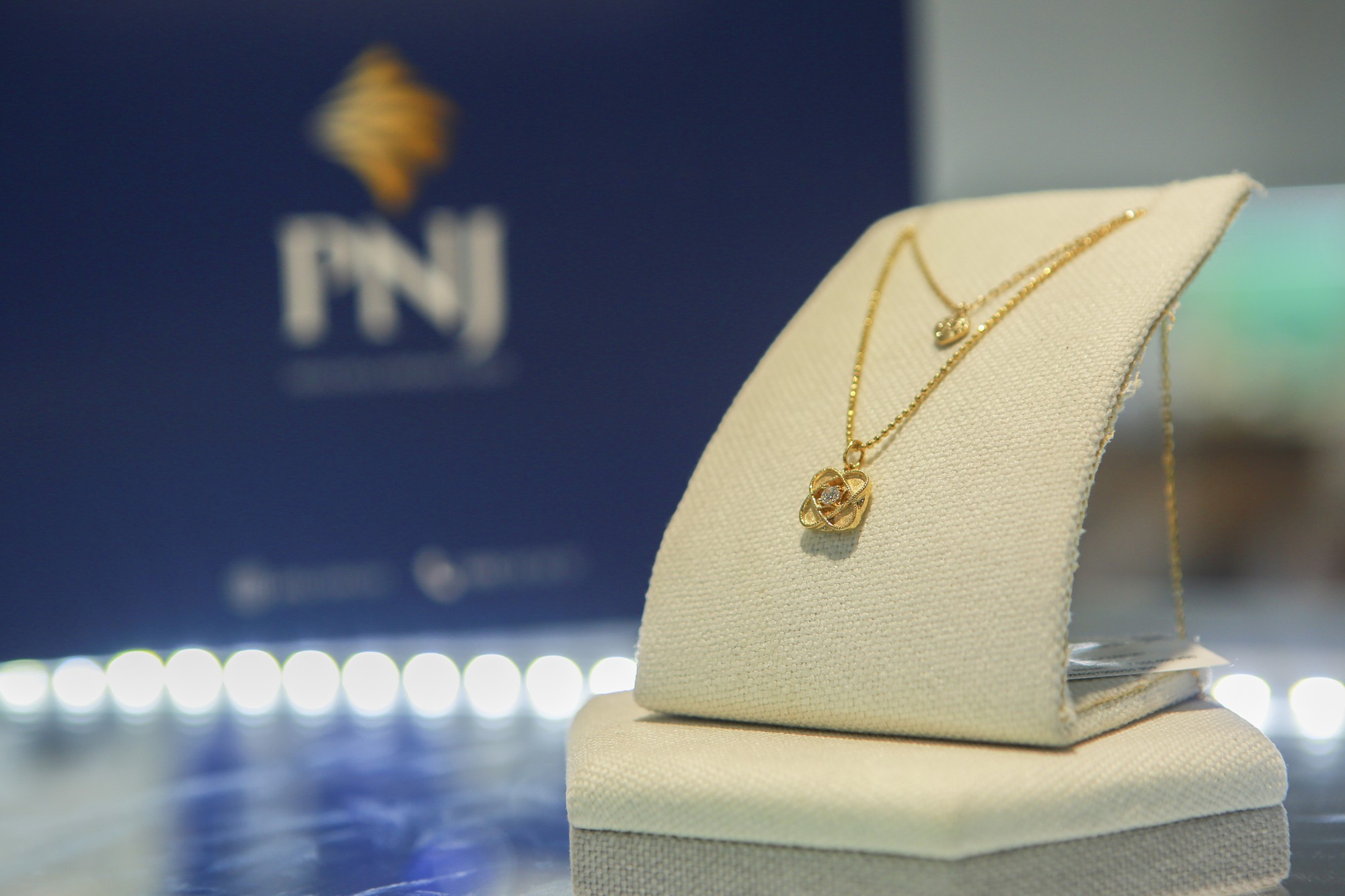 CEO PNJ: Làn sóng bán lại kim cương khiến doanh số thu mua gấp 5 lần bán ra - Ảnh 1