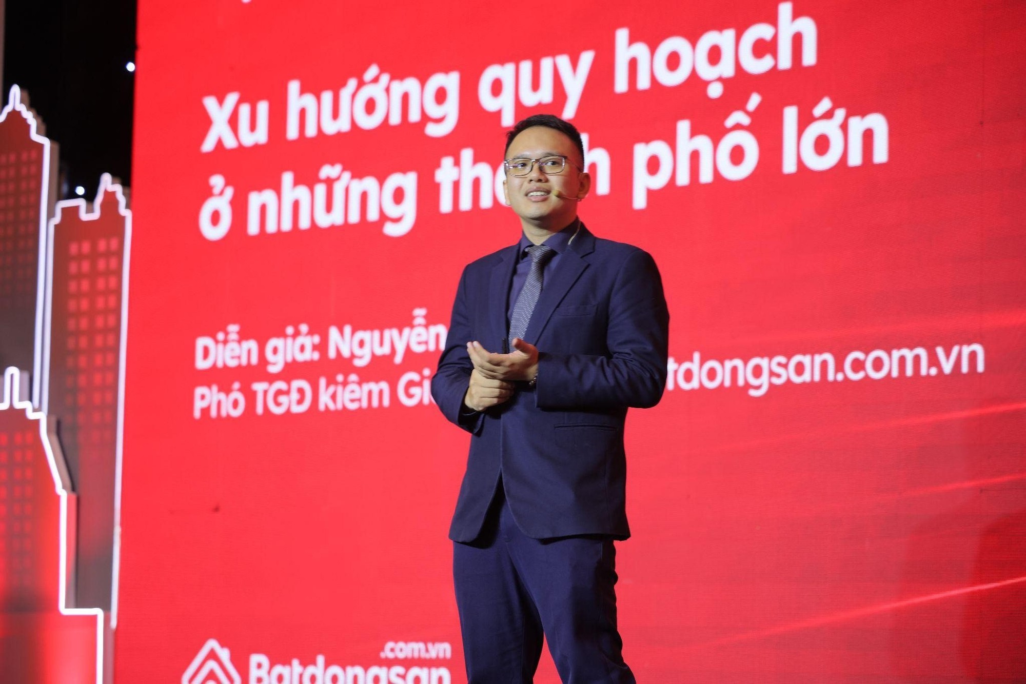Bất động sản Hà Nội sẽ thay đổi ra sao từ bài học Thượng Hải, nơi giá nhà tăng khoảng 13 lần sau 25 năm tái quy hoạch? - Ảnh 1