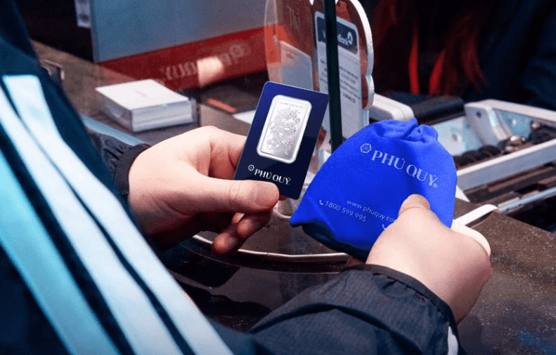 Bạc lấy lại đà tăng nhờ tín hiệu mới từ Fed, giá trong nước vượt 62 triệu đồng/kg - Ảnh 1