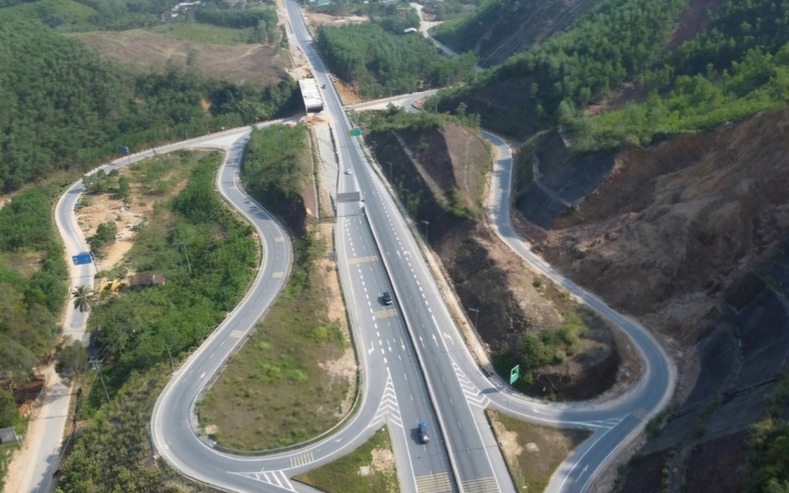 Tạm dừng khai thác cao tốc Cam Lộ - La Sơn vào ban đêm từ 10/7 - Ảnh 1