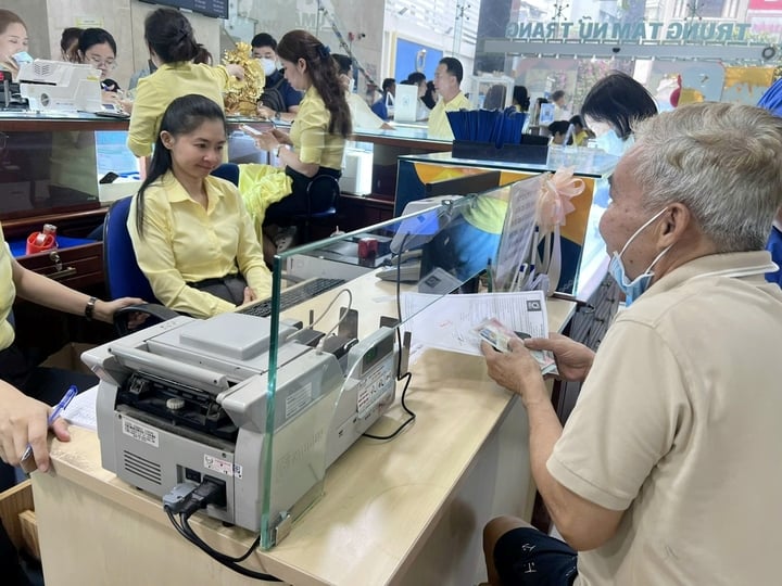 SJC trả tiền mua vàng trong ngày, kim cương trong 48 giờ - Ảnh 1