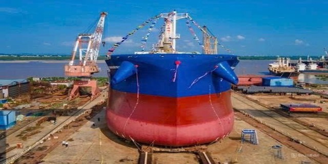Việt Nam xác lập kỷ lục với tàu lớn nhất thế giới, thành công làm được điều chưa từng có trong lịch sử